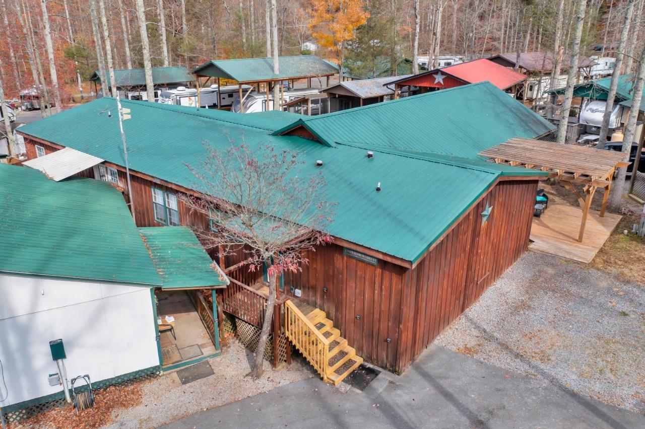 Arrow Creek Camp And Cabins Gatlinburg Exterior photo