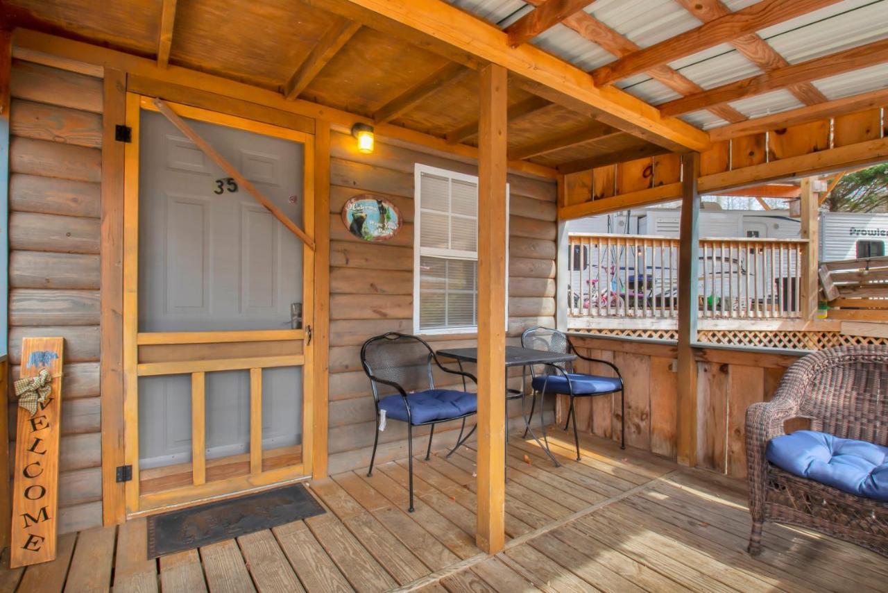 Arrow Creek Camp And Cabins Gatlinburg Exterior photo